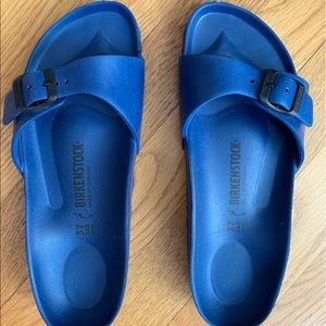 BIRKENSTOCK SLIP ON, WOMENS SIZE 37 (EQUIVALENT TO US SIZE 9, 9-1/2) NAVY BLUE
